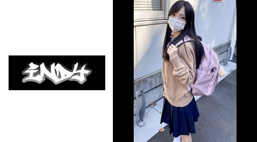 CRT-038 Wearing for 11 hours [Personal shooting] A play-shaped girl with floral print pants _ POV in summer sailor uniform ~ Released the appearance o